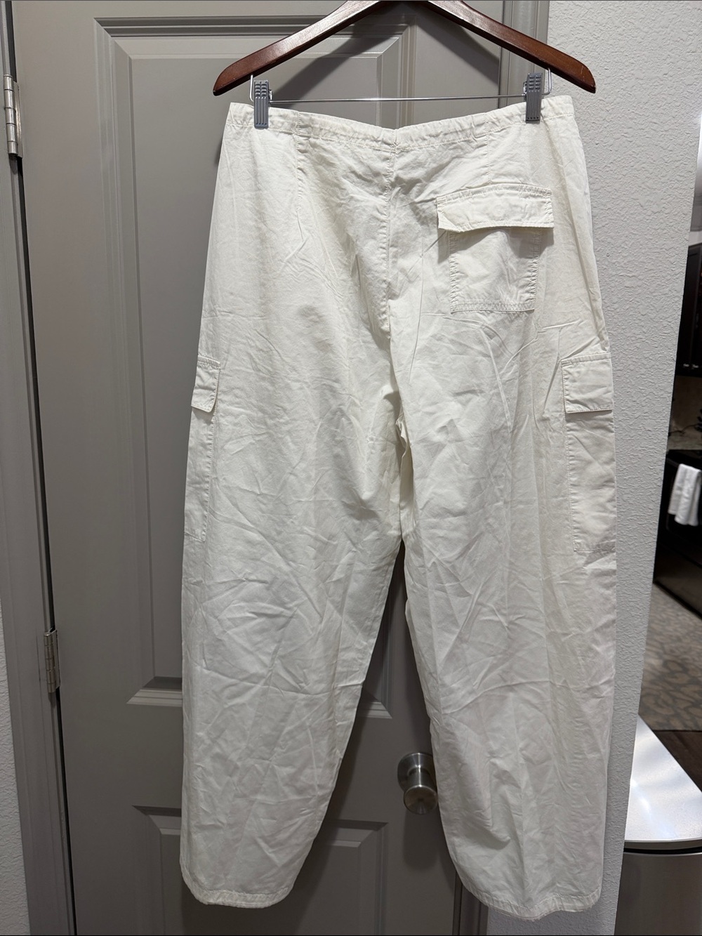 Good American ivory cream white oversized parachute utility cargo pants S M - Picture 6 of 10